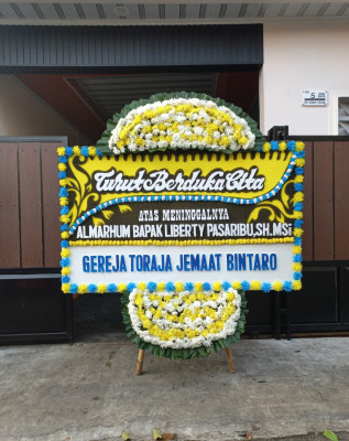 Papan Bunga Duka di Baktiraja